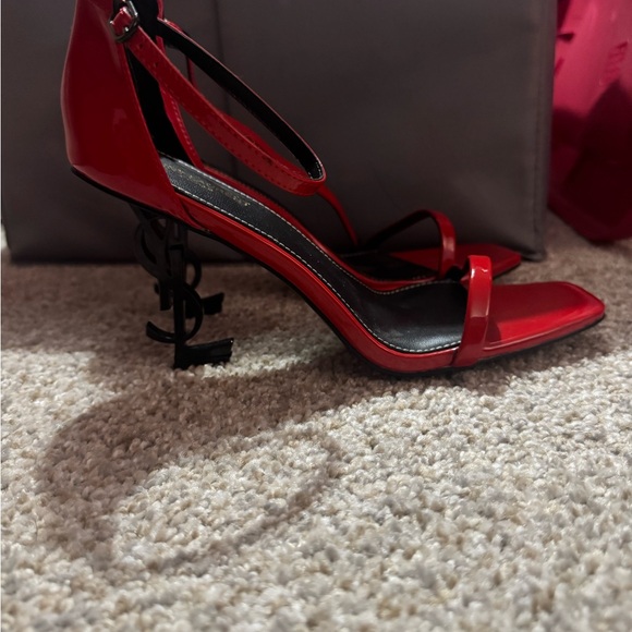 YSL SAINT LAURENT RED OPYUM HEEL ANKLE STRAP IN PATENT LEATHER - Picture 5 of 5